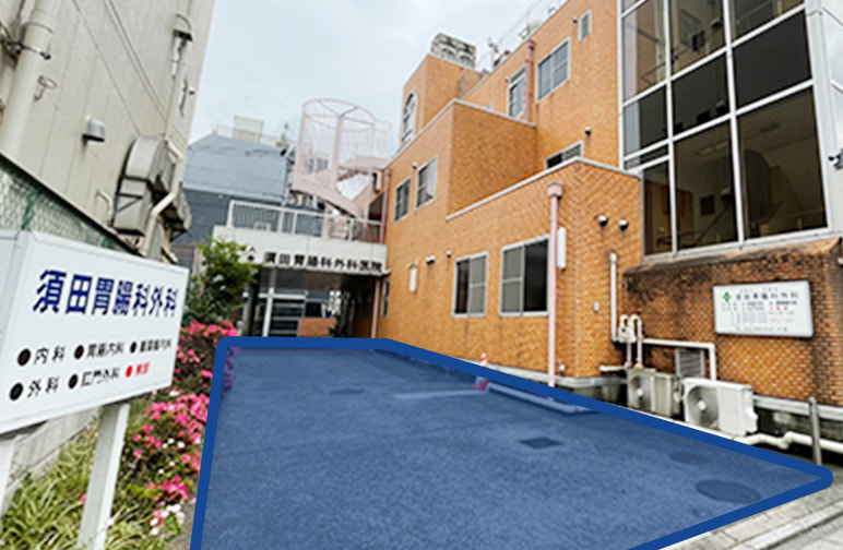 県道沿い駐車スペースの写真